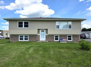 113 1st St, Coal Valley, IL 61240