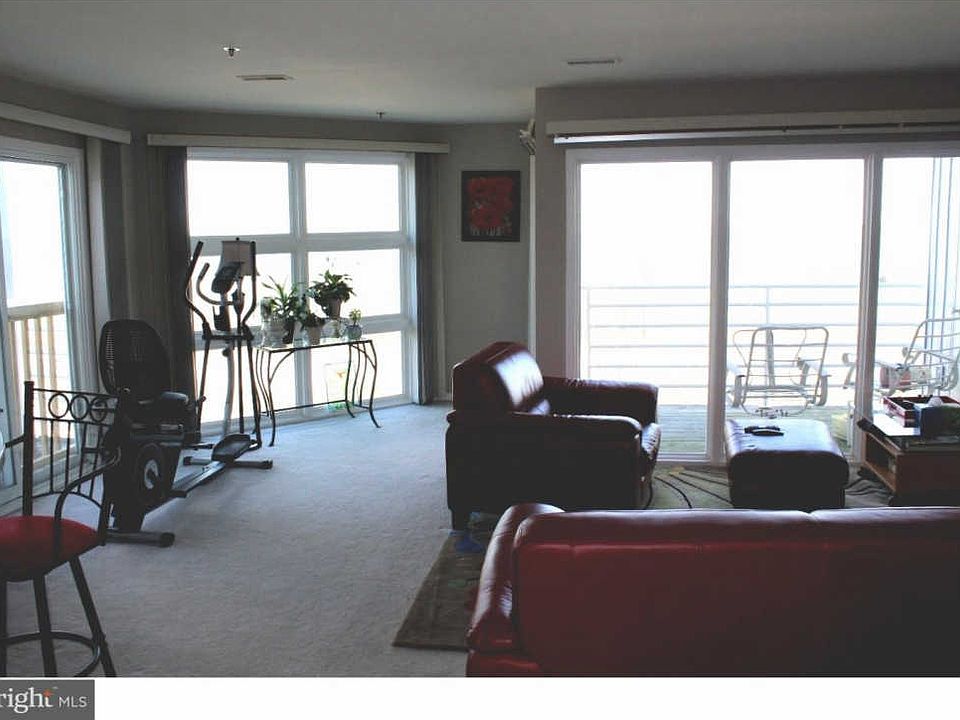 1st image of 5219 Le Parc Dr APT 8