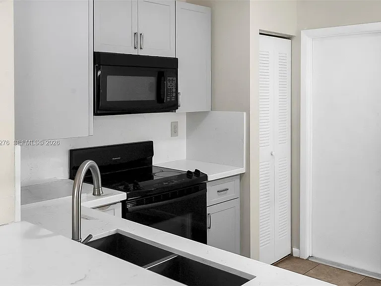 681 Thornridge Ave — Photo 13