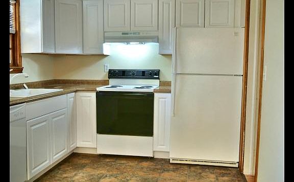 4th image of 3199 Lake Johanna Blvd