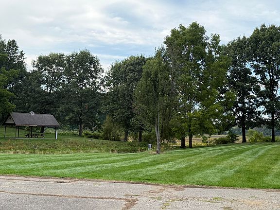 3rd image of 15 Campbell Lake Dr