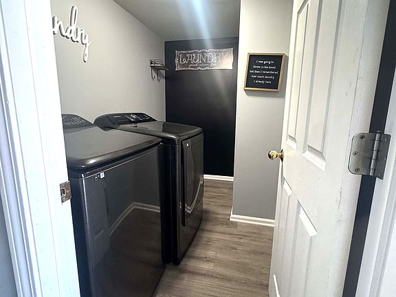 4th image of 2025 Conway Ln