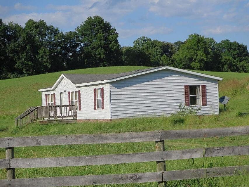 2nd image of 6118 Lithia Rd