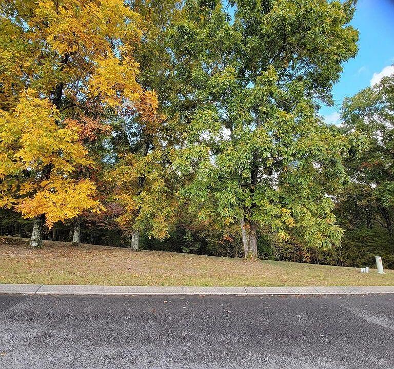 1st image of 27 Skyhigh Dr #27