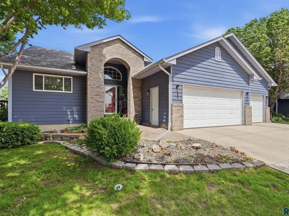 7520 W Legacy St, Sioux Falls, SD 57106