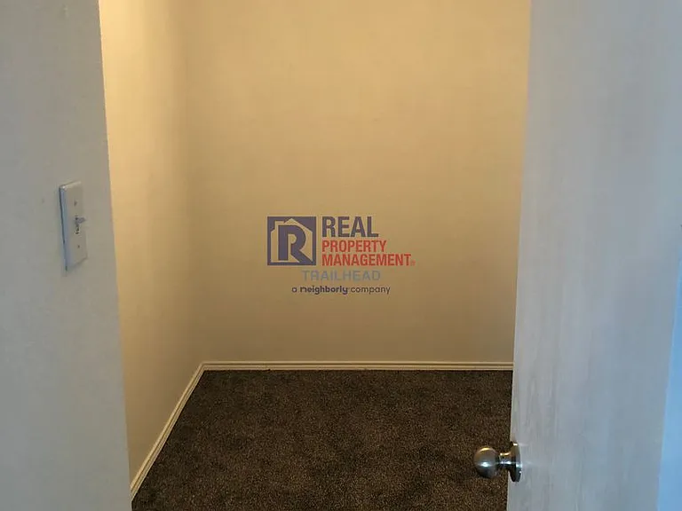 313 Dakota Ridge Dr — Photo 8