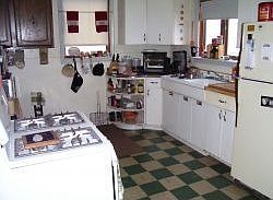 2nd image of 4 E 13th St