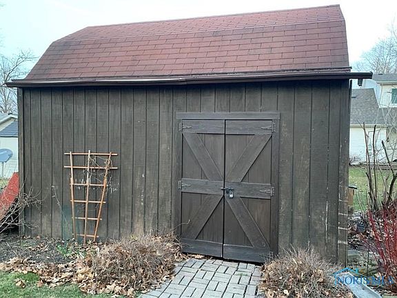 4th image of 226 Illinois Dr