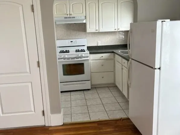 40 McGee St #3, Fall River, MA 02721