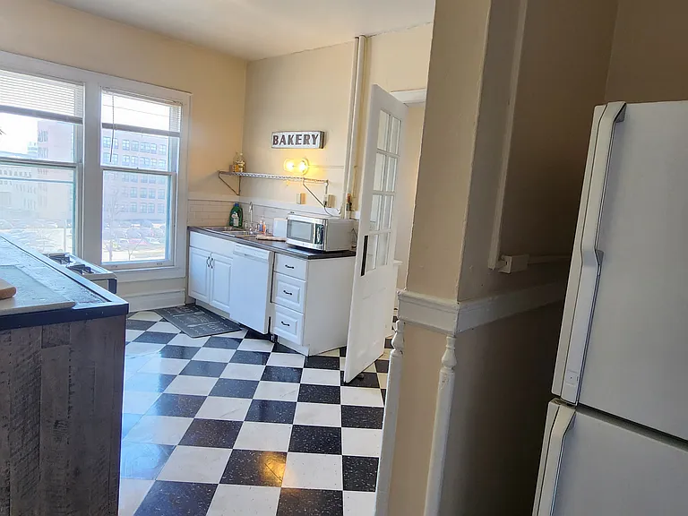 St. James Court Historic Apartments — Photo 14