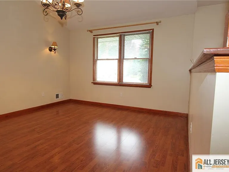 39 Stony Rd — Photo 4