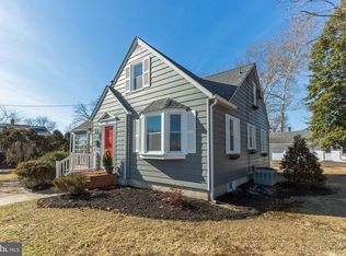 51 E Garwood Ave, Williamstown, NJ 08094