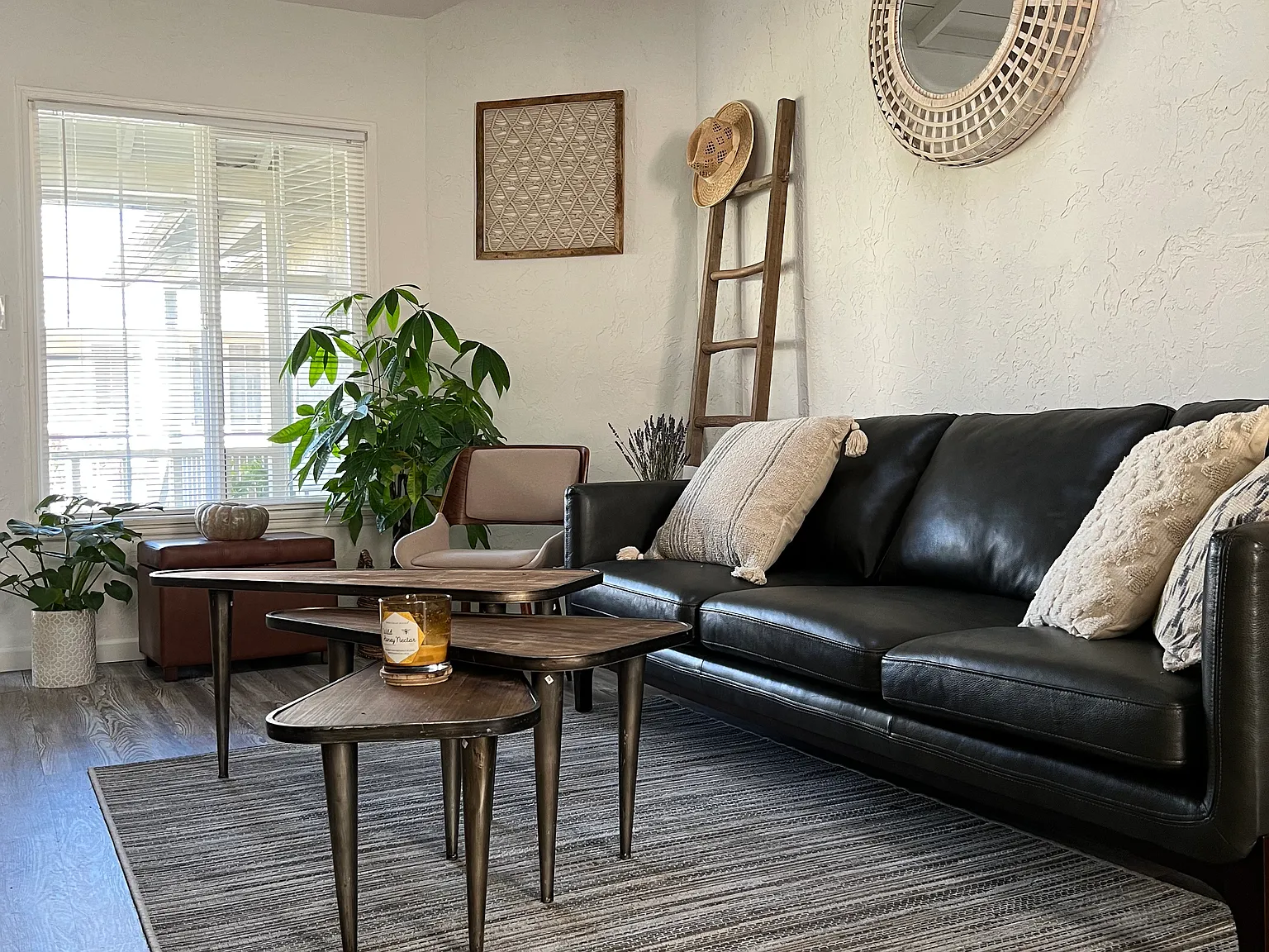 Studio, 450 sqft, $2,250 — Photo 2