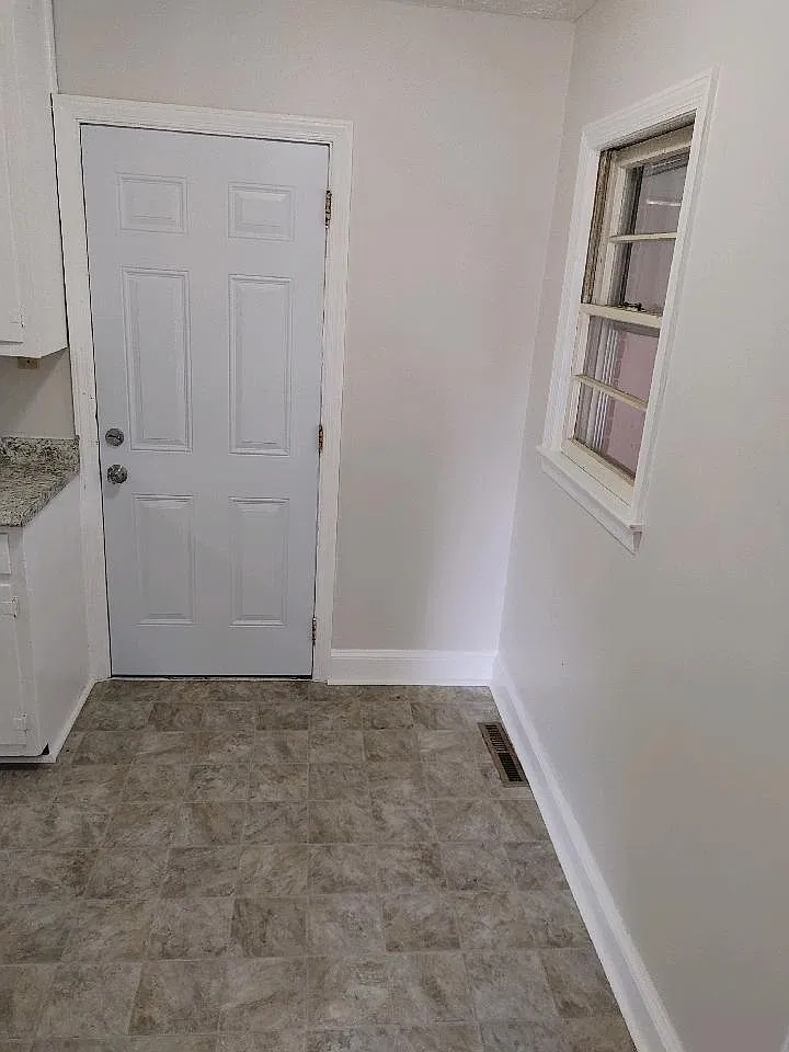 5408 Williamsburgh Dr — Photo 4