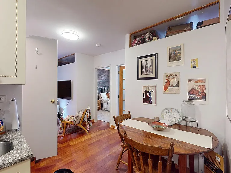 520 E 11th St #16 — Photo 6