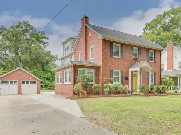 37 Shenandoah Rd, Hampton, VA 23661