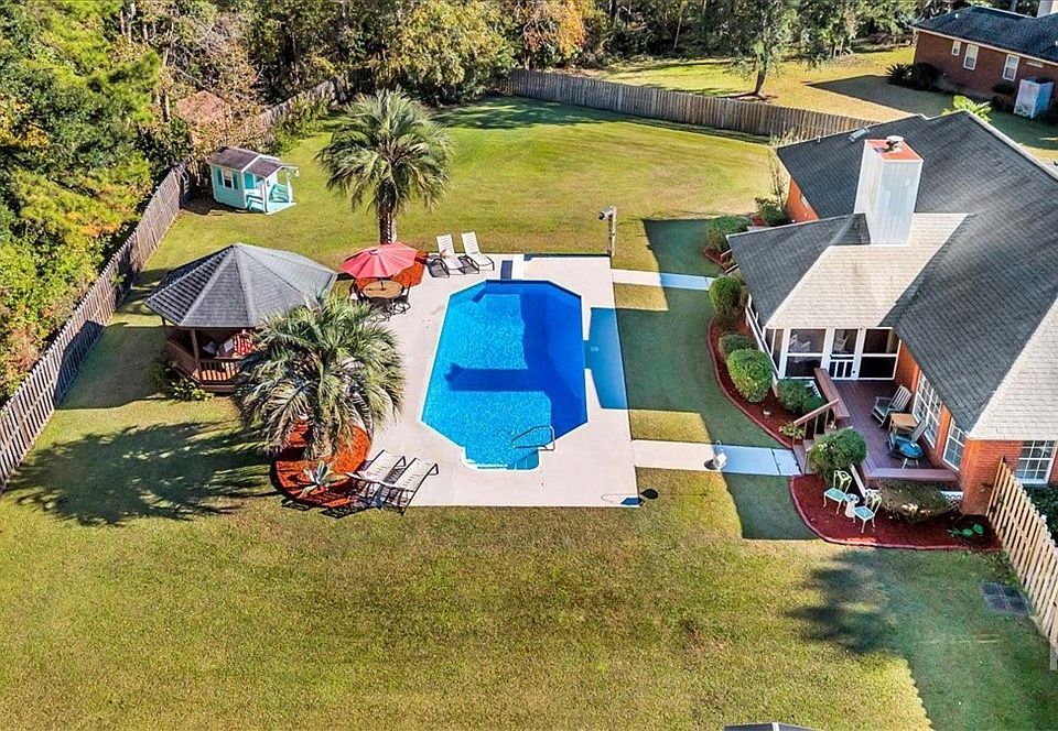 1st image of 469 Sandhurst Drive