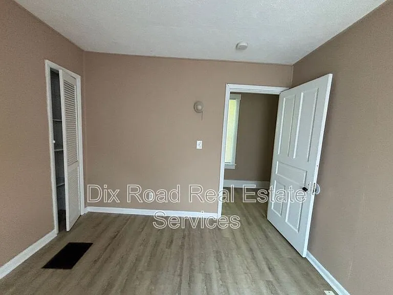 8 S River St — Photo 24