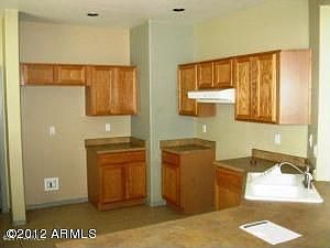 3rd image of 107 N Sierra Hts
