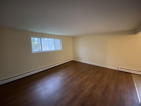 2nd image of 5450 Creekside Ct APT C