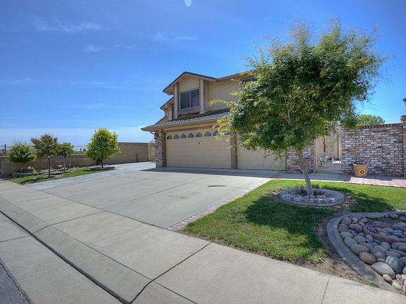 4th image of 1557 Crestwood Dr