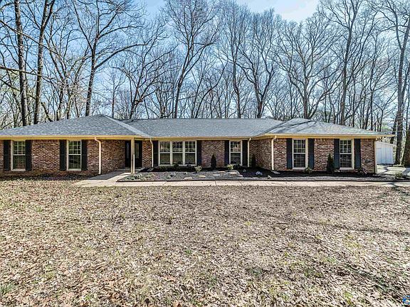 2nd image of 10115 Bluff Dr SE