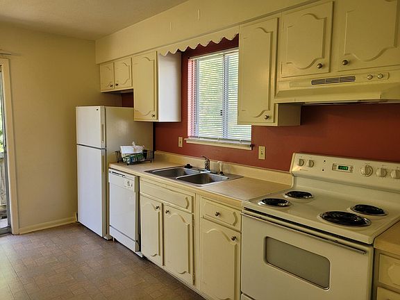 5th image of 9828 Linden Cir