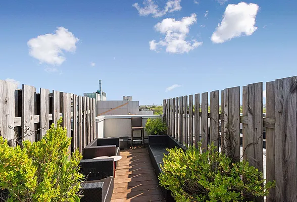 Rented by Compass | media 17