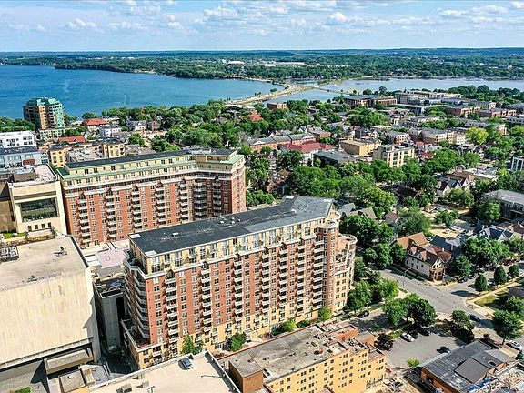 4th image of 360 W Washington Ave Unit 1112