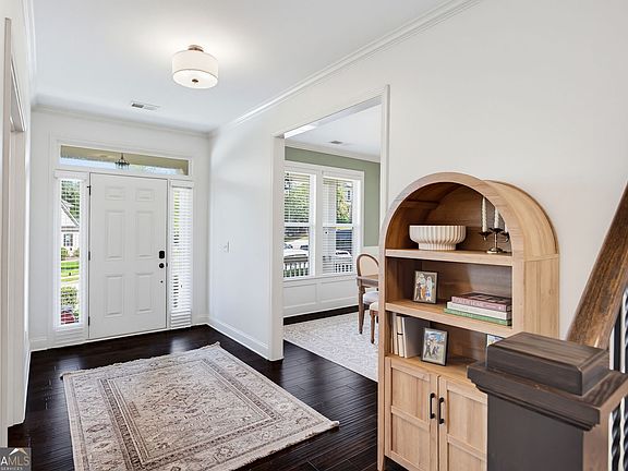 4th image of 158 Lilyfield Ln