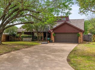 2409 Meadow Crk, Bedford, TX 76021