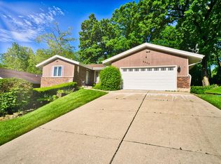 2350 N Westwood Ln, Palatine, IL