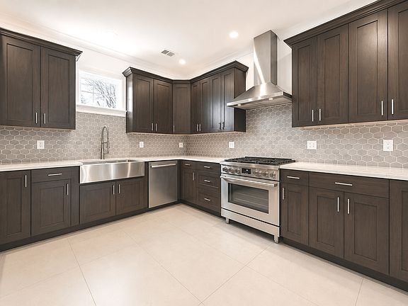 5th image of 5954 N Paulina St