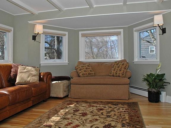 Family Room, leads to deck