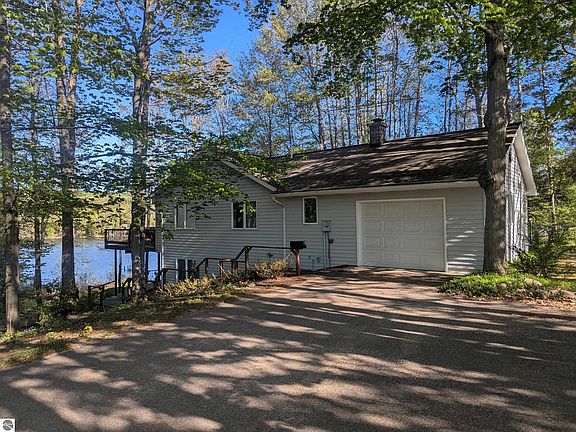 3rd image of 3520 Childs Ln