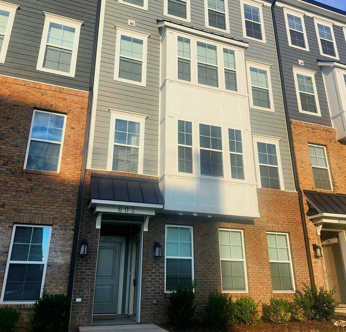 3 bed, 2.5 bath, 1596 sqft, $1,875 — Photo 3