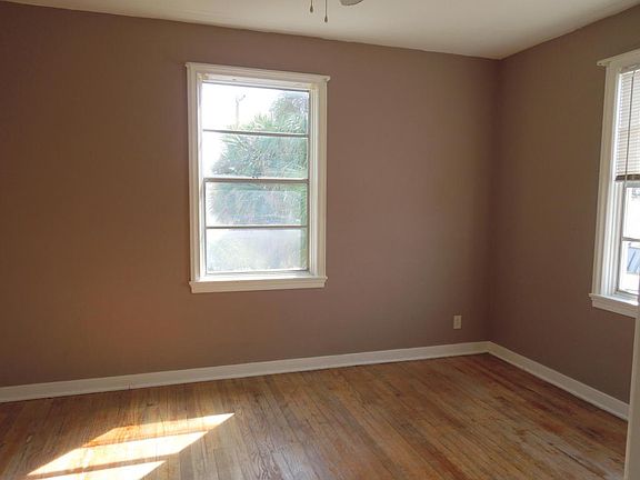 2nd image of 26 S L St APT 3
