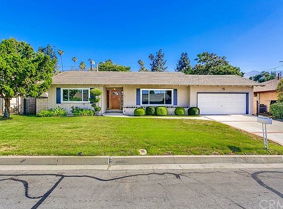 2nd image of 295 Sierra Oaks Dr