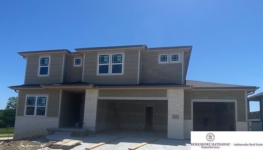1st image of 9703 S 183rd Ave