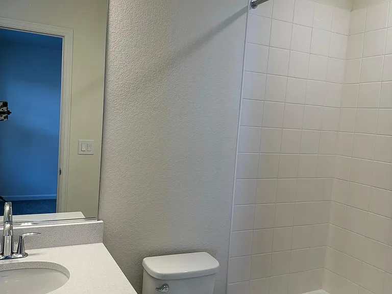 Second bedroom full bath