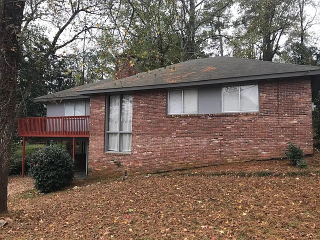 4 bed, 3.0 bath, 2888 sqft, $1,300 — Photo 2