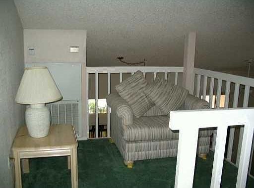 5th image of 3150 Tamarind Cir #6