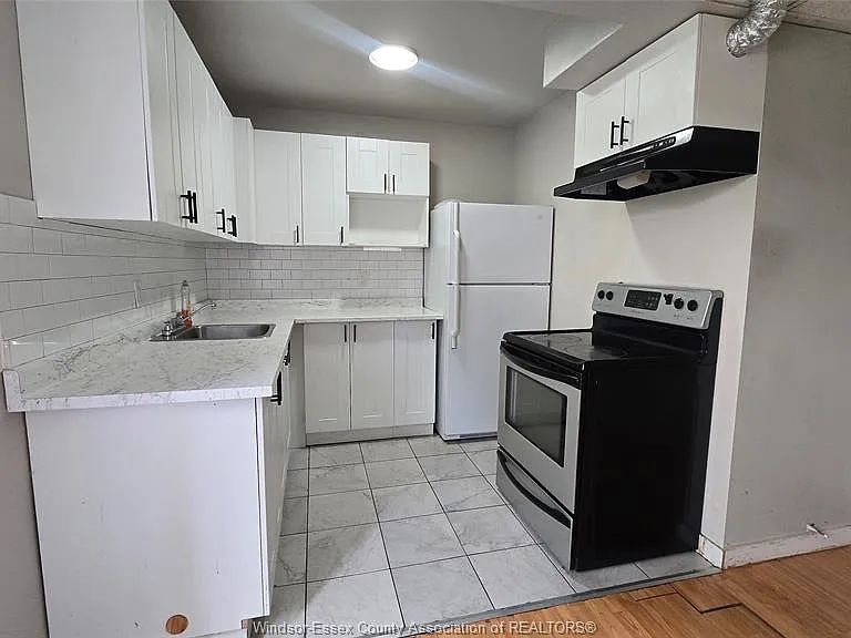 3621 Deerbrook Dr #LOWER — Photo 9