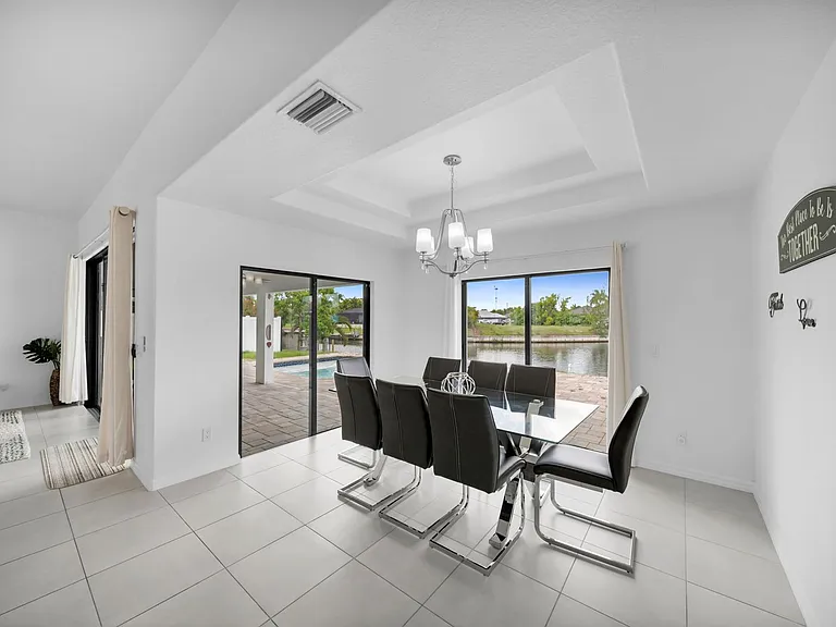 2204 SW 30th Ter — Photo 12