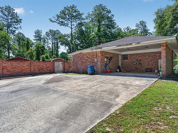 3rd image of 1384 Highland Dr