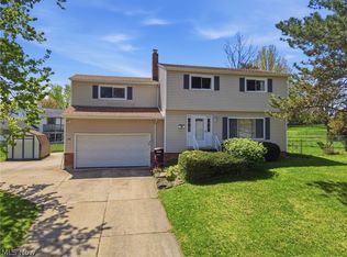 1876 Laurel Dr, Twinsburg, OH 44087