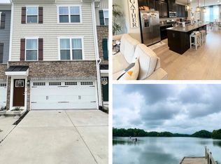 104 Burkwood Ter, Lake Frederick, VA 22630