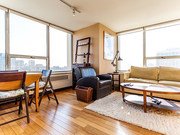 3rd image of 70 W Burton Pl APT 2405