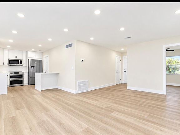3rd image of 140 BOMBAY AVENUE