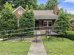 3941 Staebler Ave, Saint Matthews, KY 40207